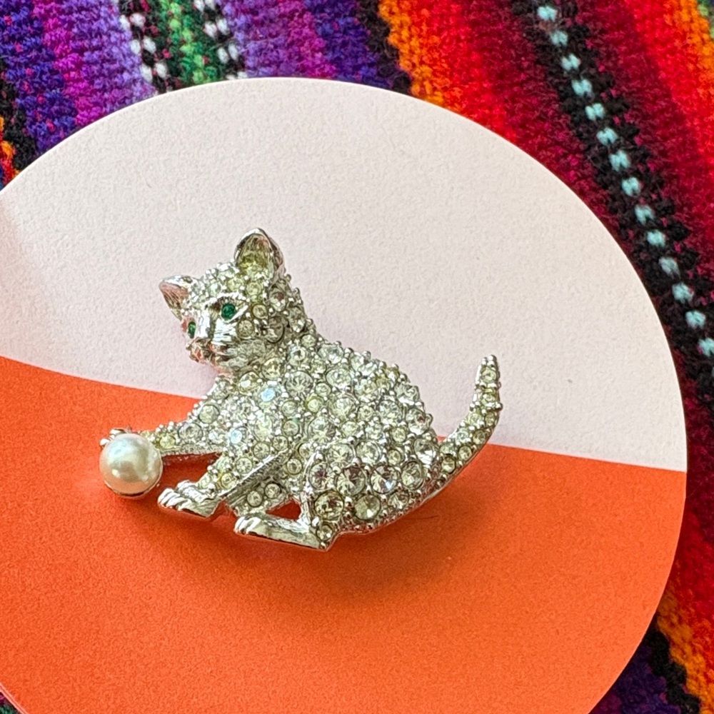Crystal Cat kitty Brooch Pin with Pearl Accent